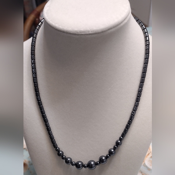 Hematite Necklace - Picture 1 of 8